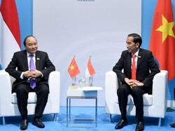 Bertemu PM Vietnam, Jokowi Bahas ZEE hingga Illegal Fishing