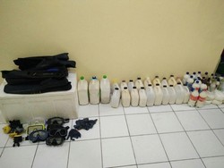 Tim Polda Sulsel-Bareskrim Polri Gerebek Rumah Perakitan Bom Ikan