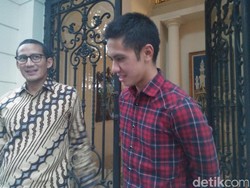 Sandiaga Uno Bahas soal Sirkuit dengan Pebalap Ali Adrian