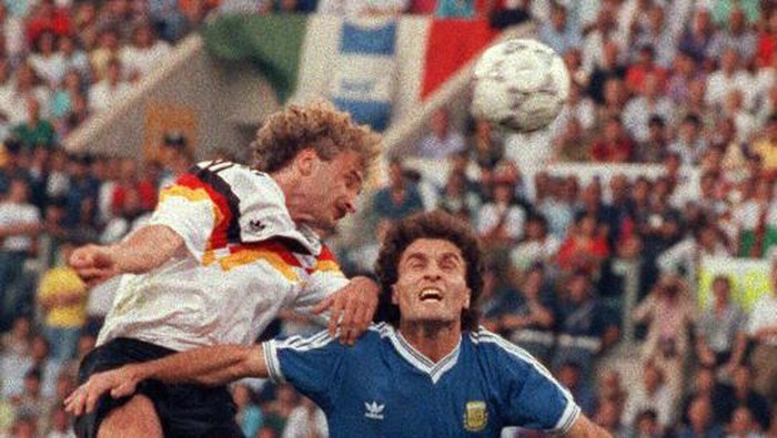 final Piala Dunia 1990 antara Jerman Barat kontra Argentina (Foto: AFP PHOTO /GEORGES GOBET) final Piala Dunia 1990 antara Jerman Barat kontra Argentina (Foto: AFP PHOTO /GEORGES GOBET)