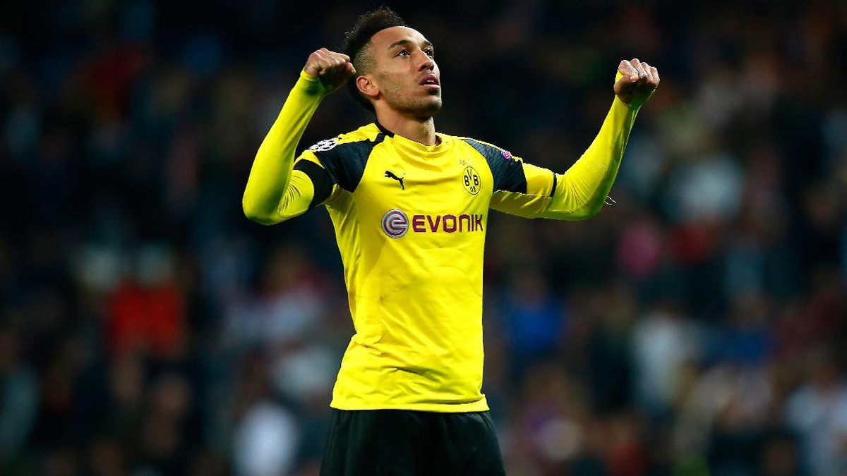 Pierre-Emerick Aubameyang tak tergantikan di Borussia Dortmund. Foto: Gonzalo Arroyo Moreno/Getty Images
