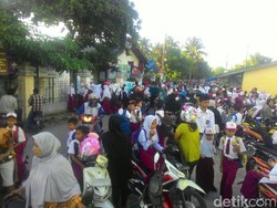 Anak Ditolak Jadi Murid, Warga Sempat Segel 2 SD di Pekanbaru
