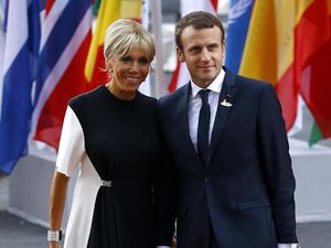 Donald Trump Puji Tubuh Langsing Istri Presiden Prancis: Badan Kamu Bagus Donald Trump Puji Tubuh Langsing Istri Presiden Prancis: Badan Kamu Bagus