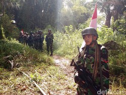 Di Balik Seragam-seragam Loreng yang Tak Pernah Disetrika