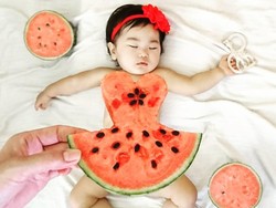 Lagi Ngetren di Jepang, Foto ala Berpakaian Semangka