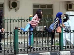 Melihat Tidak Tertibnya Orang Jakarta dalam 1 Menit