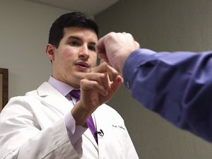 Karena Kondisi Langka, Dokter Ini Bisa Rasakan Sakit Pasiennya