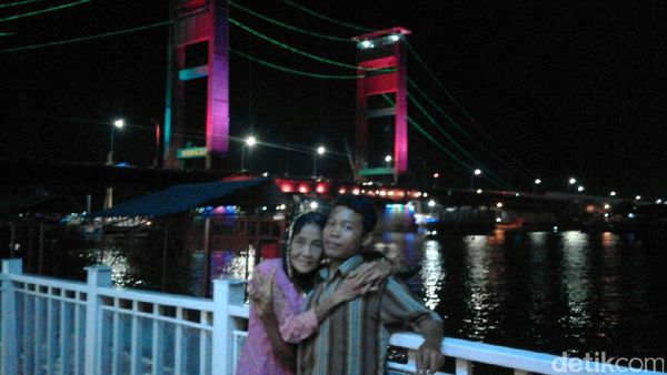 Mesranya Nenek Rohaya dan ABG Selamet di Kota Pempek