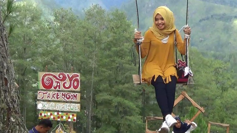 Wisatawan menikmati destinasi Bur Telege di Tanah Gayo (Haris/detikTravel)