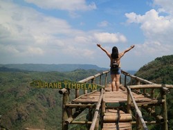 Asyiknya Liburan Memandang Indahnya Alam Indonesia