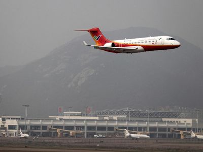 Foto: China Bikin Jet Saingan Embraer dan Bombardier
