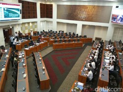 Rapat 30 Menit Luhut dan Wiranto dengan Banggar DPR, Apa Hasilnya?