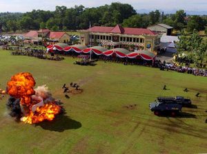 Begini Meriahnya Perayaan HUT Polri di Banjarmasin Begini Meriahnya Perayaan HUT Polri di Banjarmasin