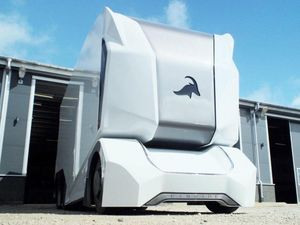 Sopir Haram Kendarai Truk Kargo Ini