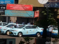 Begini Respons Ridwan Kamil Soal Tarif Mencekik Taksi Bandara