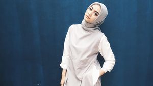 Foto: Inspirasi Gaya Hijab Ayudia Bing Slamet untuk Mahmud Berhijab