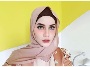Foto: Ini Cara Pakai Blush On yang Tren di Kalangan Hijabers