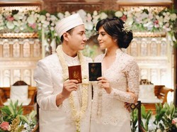 Delapan Bulan Nikah, DJ Una Dikaruniai Anak Laki-laki