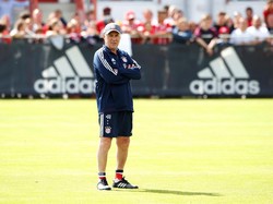 Ancelotti Lagi-Lagi Dipecat Usai Beri Trofi di Musim Perdananya