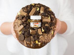 Perkenalkan! Ini Donutella Versace, Donat Raksasa dengan Berat 1 Kg!