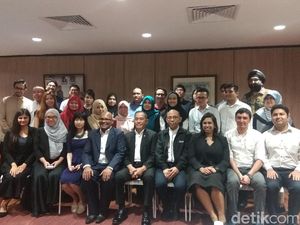 Hadapi Ancaman ISIS, RI Tawarkan Our Eyes ke Menhan di ASEAN Hadapi Ancaman ISIS, RI Tawarkan Our Eyes ke Menhan di ASEAN