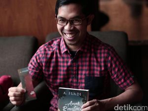 Novel Anak Rantau Ahmad Fuadi Diapresiasi Pembaca Mancanegara Novel Anak Rantau Ahmad Fuadi Diapresiasi Pembaca Mancanegara