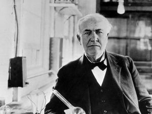 Bocah Malang Jadi Penemu Besar yang Terangkan Dunia