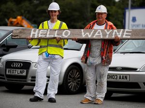 Halo Everton, Rooney Pulang!