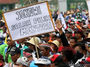 Aksi Menolak Keputusan Menteri Susi