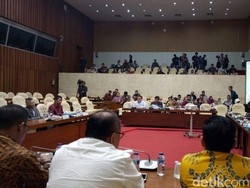 Romli: Ada 36 Tersangka KPK Tanpa Bukti Permulaan yang Cukup