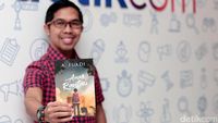 Ngobrol Seru Bareng Ahmad Fuadi