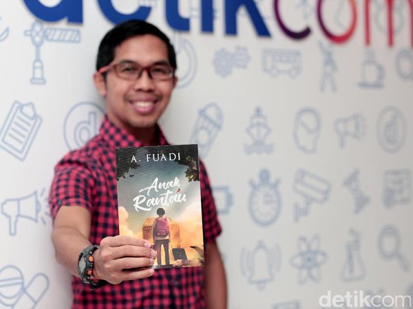 Ngobrol Seru Bareng Ahmad Fuadi