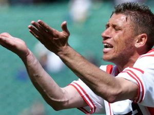 Jleb! Kakak Ronaldo Serang Balik Antonio Cassano Jleb! Kakak Ronaldo Serang Balik Antonio Cassano