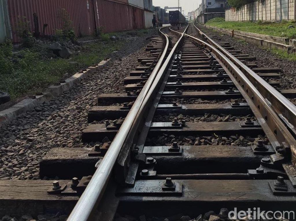 Jawa Butuh Jalur Kereta Baru, Pengamat: Bekas Belanda Digandakan Jawa Butuh Jalur Kereta Baru, Pengamat: Bekas Belanda Digandakan