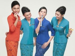 10 Seragam Pramugari Paling Stylish, Etihad Sampai Garuda Indonesia 10 Seragam Pramugari Paling Stylish, Etihad Sampai Garuda Indonesia