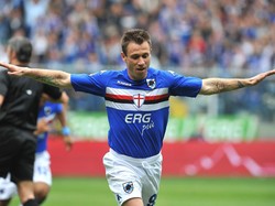 Antonio Cassano boleh dibilang pemain paling labil soal pensiun. Usai dikontrak Verona tahun ini, dia sudah menyatakan pensiun dua kali dalam sepekan. Kini, Cassano bilang siap main lagi. (Getty Images)