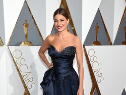 Selain Kylie Jenner, 5 Seleb Ini Juga Jadi Ibu di Usia 20 Tahun