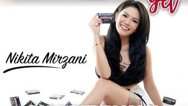 Astaga, Nikita Mirzani Jualan Gel Pengeras Alat Vital