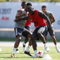 Dapat Lirikan Maut dari Bailly, Lukaku: Kita Kan Sekarang Teman