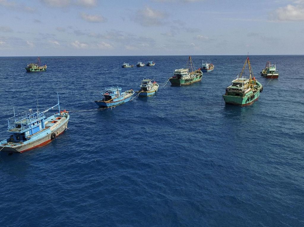 Pemerintah Awasi Kapal Asing yang Wara-Wiri di Laut RI Pemerintah Awasi Kapal Asing yang Wara-Wiri di Laut RI