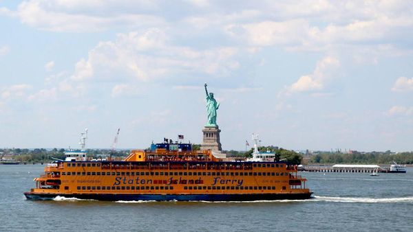 Foto: Kapal Feri yang Terbelah Dua di Film Spider-Man