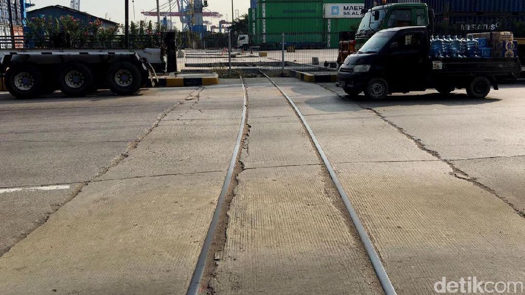 Aduh! Rel Kereta Pelabuhan yang Dikepret Rizal Ramli Mati Lagi