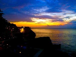Sunset dari Rock Bar, Bali: Juara!