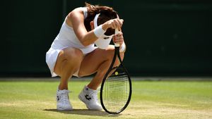 Mereka yang Tertunduk di Lapangan Wimbledon