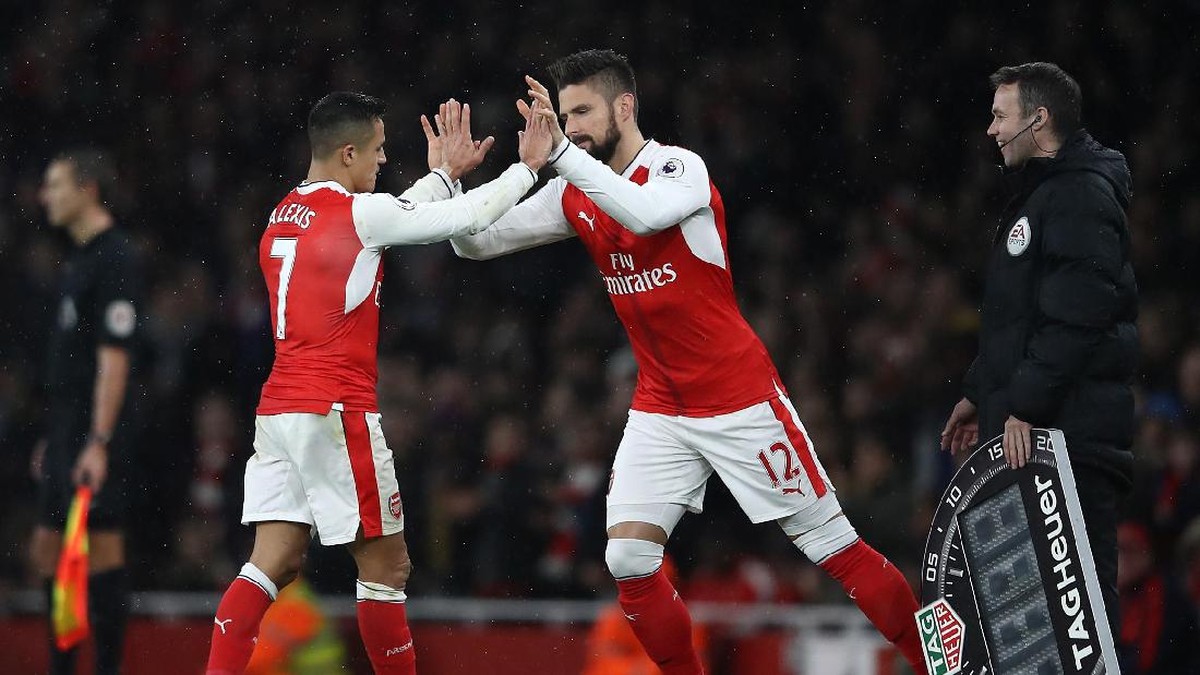 Alexis Sanchez dan Olivier Giroud (Foto: Getty Images/Julian Finney)