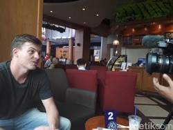 Belajar dari Jordan Simons, Jualan Barang Demi Keliling Dunia