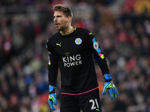 Leicester Lepas Ron-Robert Zieler ke Stuttgart