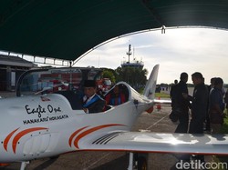 Gubernur Aceh Setir Pesawat Sendiri ke Aceh Utara Lantik Bupati