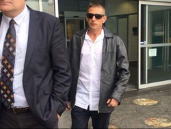 Lempari Muslimah dengan Botol Bir, Pria Perth Diadili