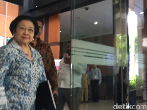 Megawati, Syafii Maarif dan Try Sutrisno Rapat di Gedung Setneg